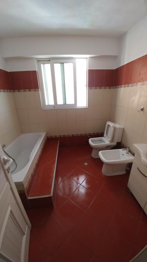 Mona'S Hostel Sarande Ngoại thất bức ảnh